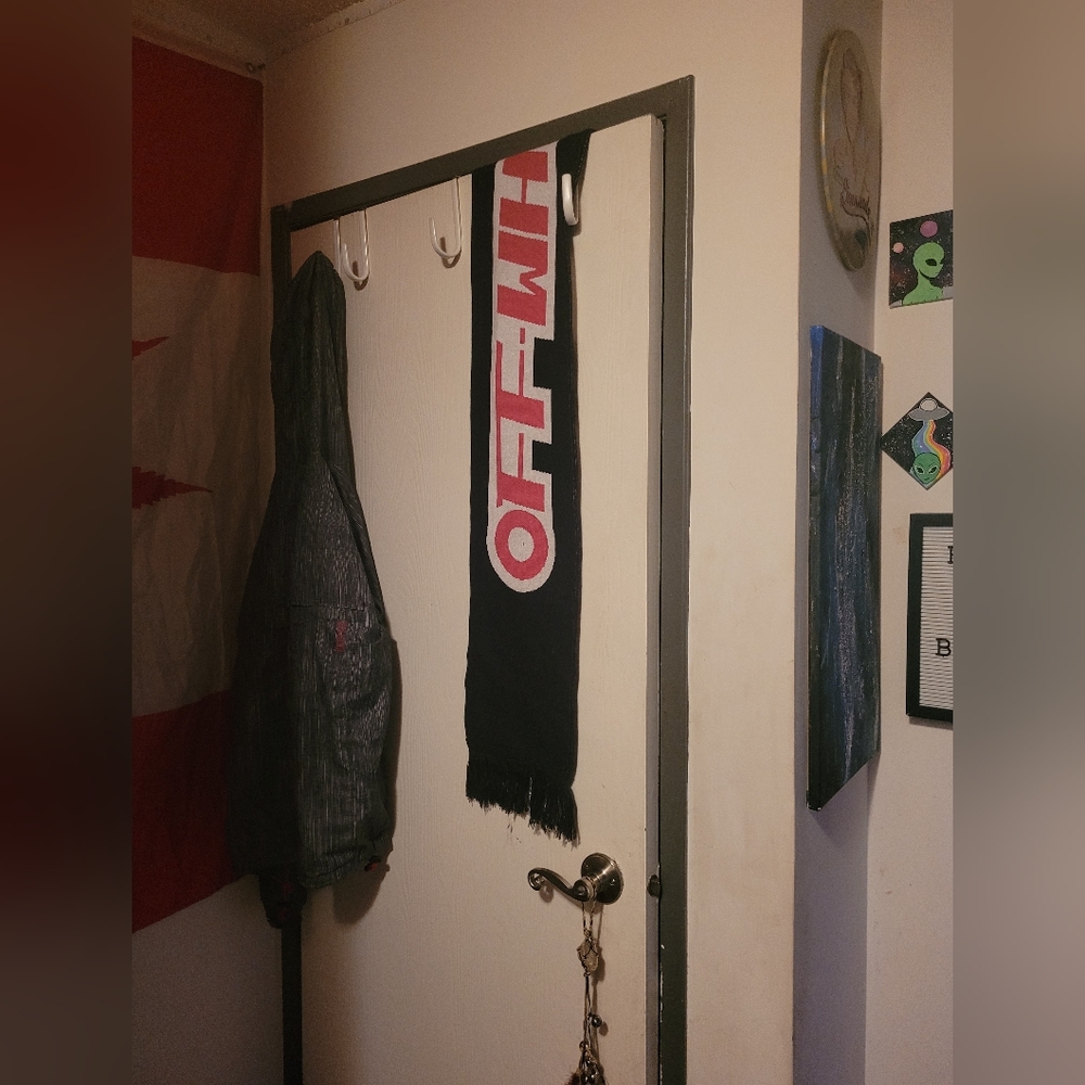 Offwhite, pink logo, scarf, black